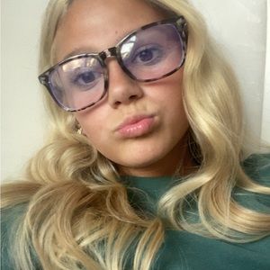Meet your Posher, Savannah